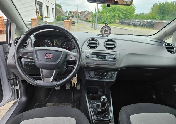 Seat Ibiza cena 20900 przebieg: 150000, rok produkcji 2013 z Jarosław małe 106